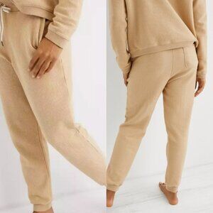 🦋 AMERICAN EAGLE Tan Love Corded Jogger Pants Small